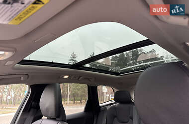 Позашляховик / Кросовер Volvo XC60 2023 в 