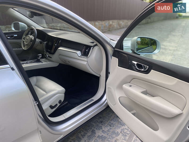 Внедорожник / Кроссовер Volvo XC60 2018 в Львове фото 22 Внедорожник / Кроссовер Volvo XC60 2018 в Львове