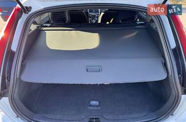 Внедорожник / Кроссовер Volvo XC60 2013 в 