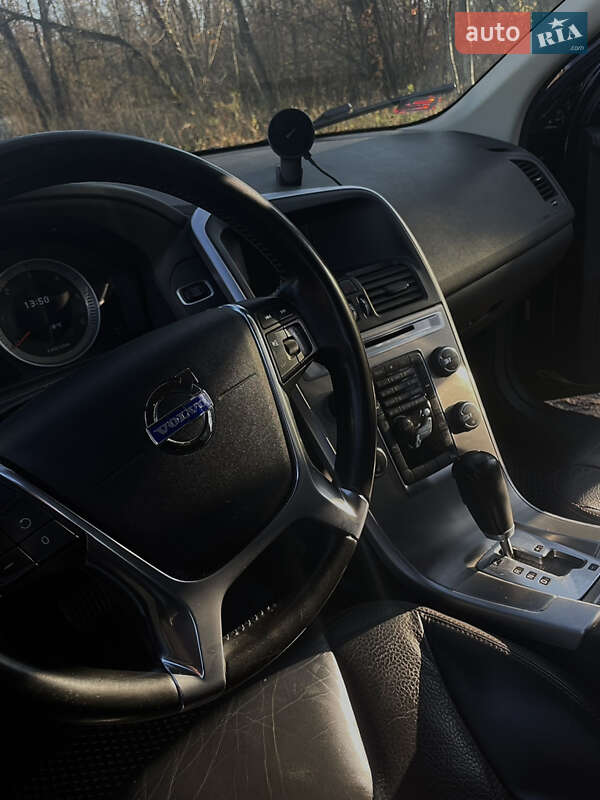 Внедорожник / Кроссовер Volvo XC60 2011 в Киеве