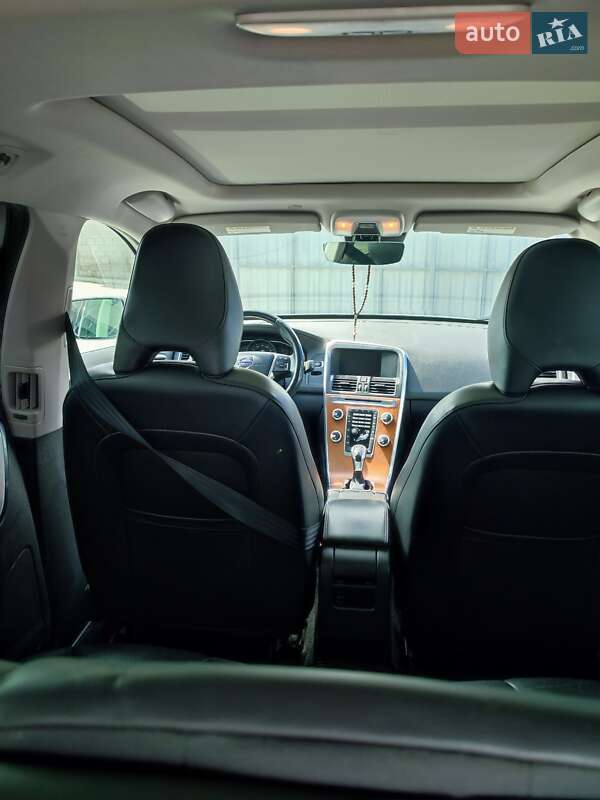 Внедорожник / Кроссовер Volvo XC60 2016 в Ровно фото 25 Внедорожник / Кроссовер Volvo XC60 2016 в Ровно