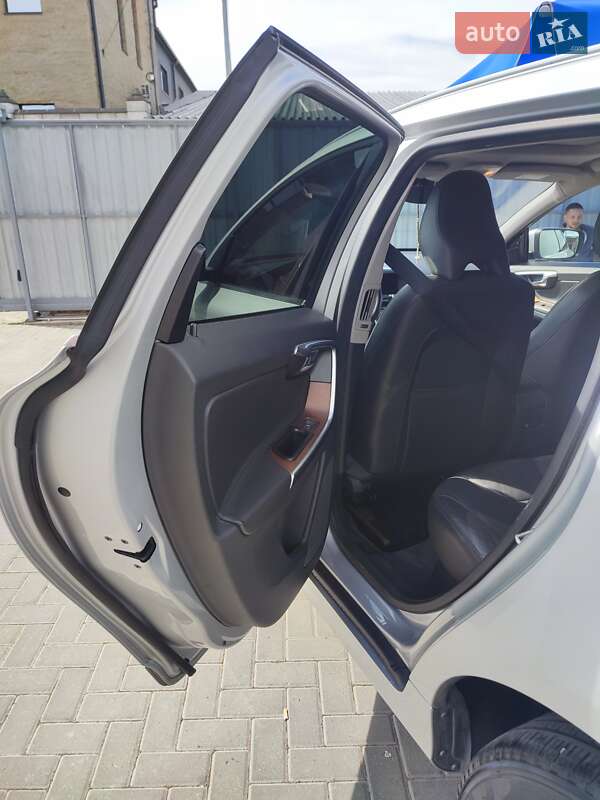 Внедорожник / Кроссовер Volvo XC60 2016 в Ровно фото 30 Внедорожник / Кроссовер Volvo XC60 2016 в Ровно