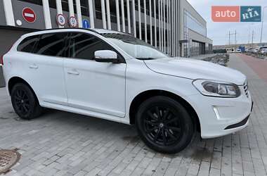 Внедорожник / Кроссовер Volvo XC60 2016 в Киеве