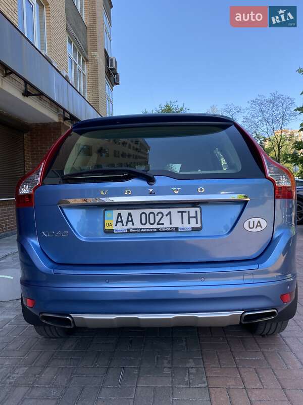 Внедорожник / Кроссовер Volvo XC60 2015 в Киеве