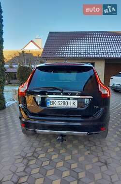 Внедорожник / Кроссовер Volvo XC60 2014 в 