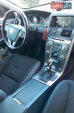 Внедорожник / Кроссовер Volvo XC60 2014 в 