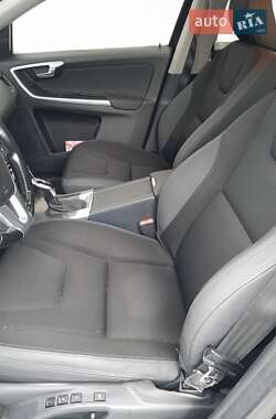 Внедорожник / Кроссовер Volvo XC60 2014 в 