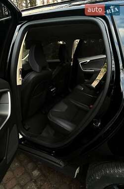 Внедорожник / Кроссовер Volvo XC60 2011 в 