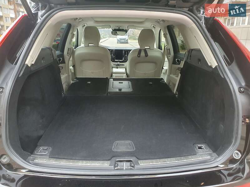 Внедорожник / Кроссовер Volvo XC60 2021 в Житомире