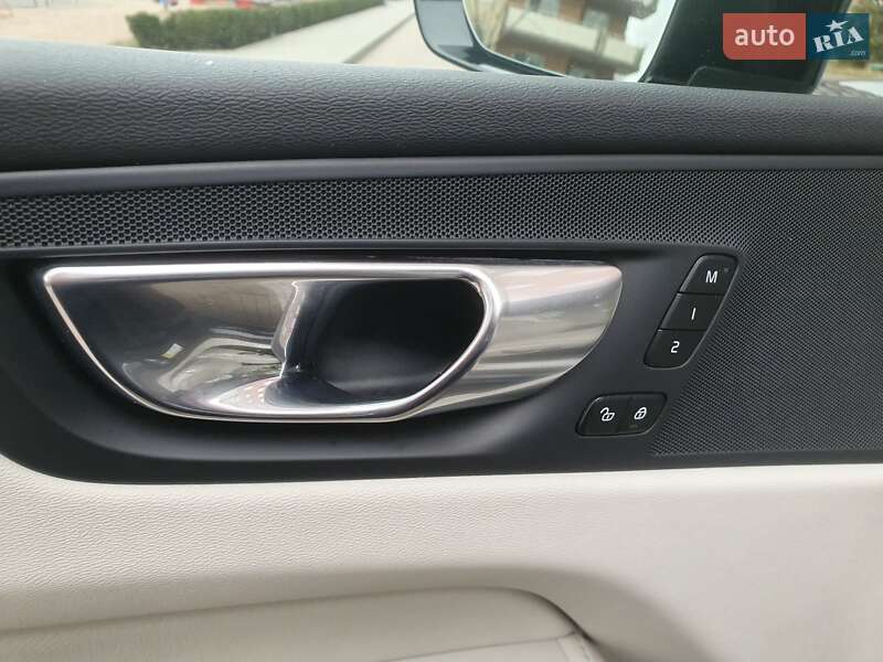 Внедорожник / Кроссовер Volvo XC60 2021 в Житомире
