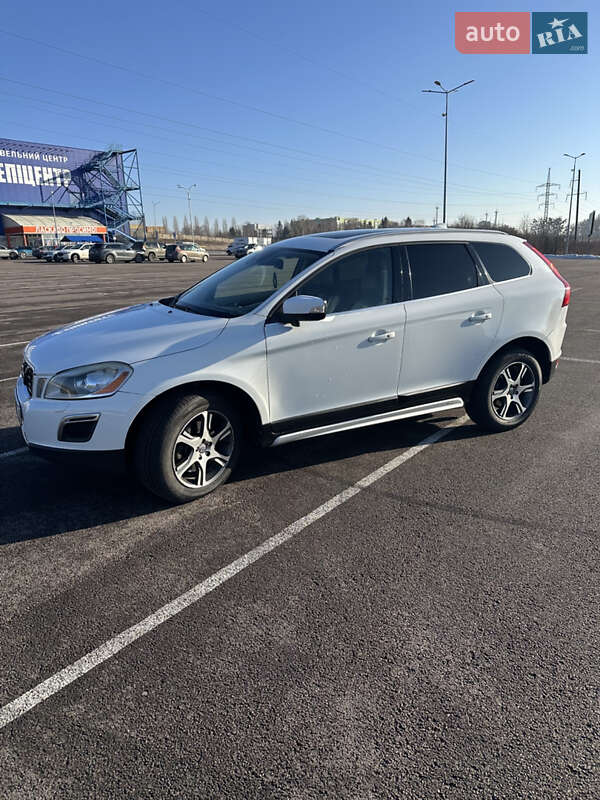 Позашляховик / Кросовер Volvo XC60 2012 в Рівному