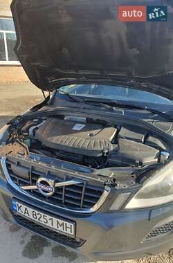 Внедорожник / Кроссовер Volvo XC60 2013 в 
