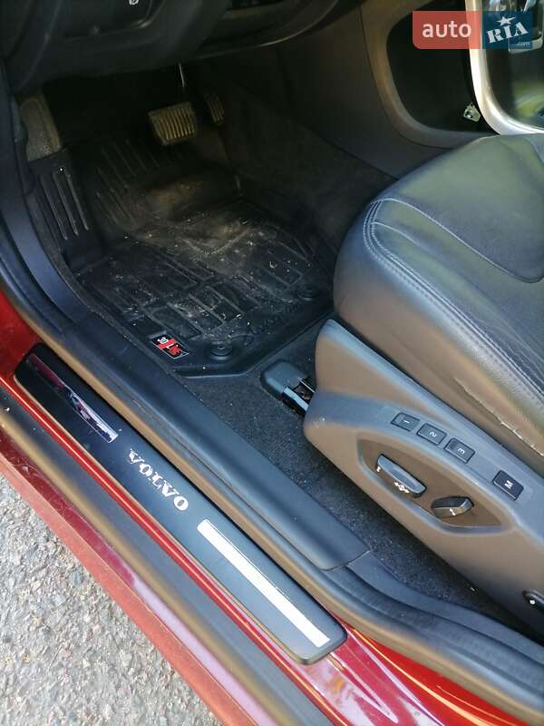 Позашляховик / Кросовер Volvo XC60 2015 в Києві
