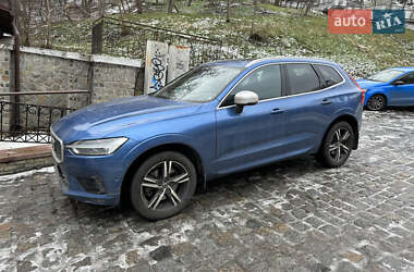 Внедорожник / Кроссовер Volvo XC60 2017 в 