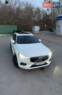 Внедорожник / Кроссовер Volvo XC60 2021 в 