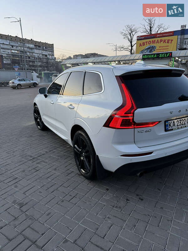 Внедорожник / Кроссовер Volvo XC60 2021 в Киеве