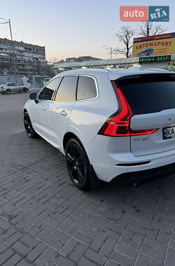 Внедорожник / Кроссовер Volvo XC60 2021 в 