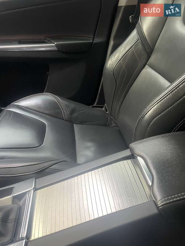 Позашляховик / Кросовер Volvo XC60 2016 в Києві