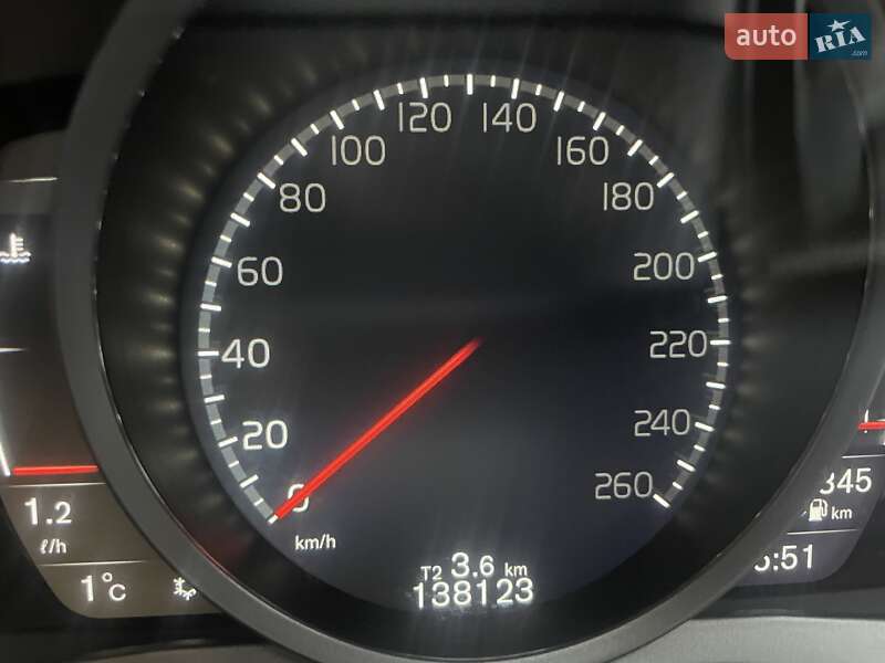 Позашляховик / Кросовер Volvo XC60 2016 в Києві