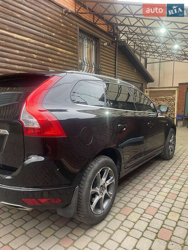 Позашляховик / Кросовер Volvo XC60 2016 в Києві