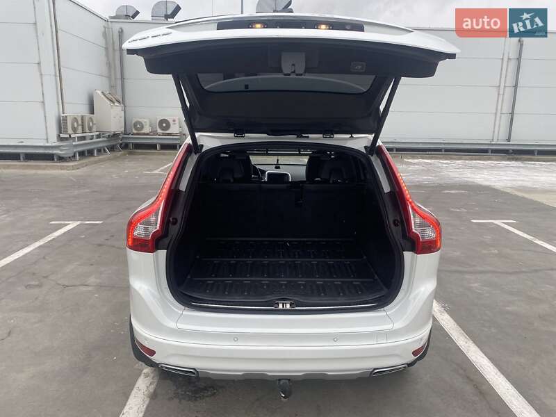 Позашляховик / Кросовер Volvo XC60 2017 в Києві