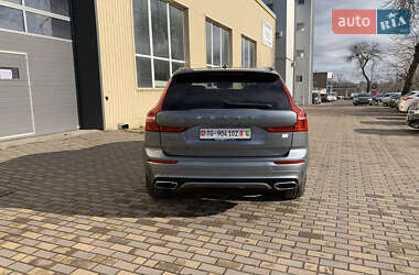 Внедорожник / Кроссовер Volvo XC60 2021 в 