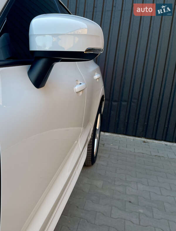 Внедорожник / Кроссовер Volvo XC60 2018 в Казатине