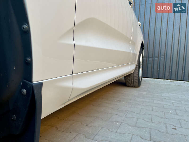 Внедорожник / Кроссовер Volvo XC60 2018 в Казатине