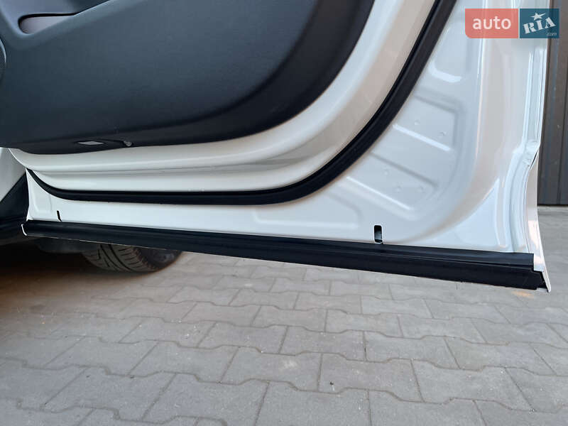 Внедорожник / Кроссовер Volvo XC60 2018 в Казатине