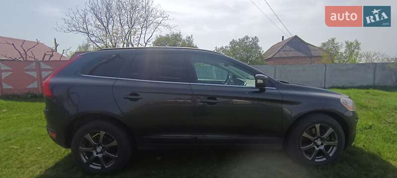 Внедорожник / Кроссовер Volvo XC60 2013 в Краснограде