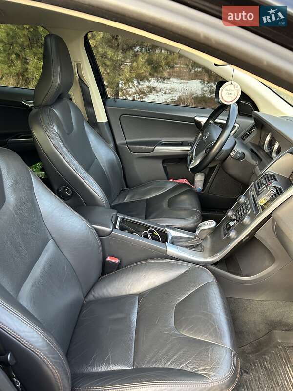 Внедорожник / Кроссовер Volvo XC60 2013 в Заречном фото 12 Внедорожник / Кроссовер Volvo XC60 2013 в Заречном