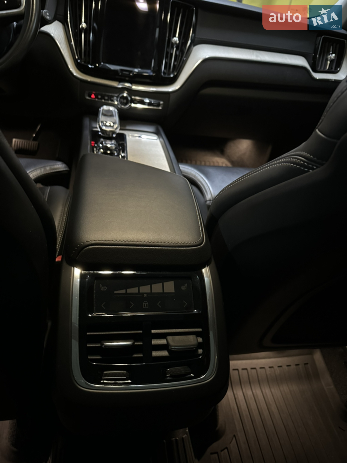 2022 Volvo XC60 - мініатюра 3