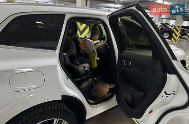 Внедорожник / Кроссовер Volvo XC60 2022 в 
