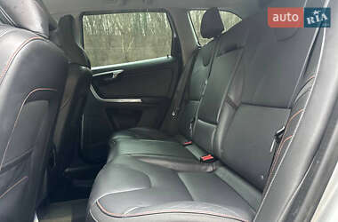 Внедорожник / Кроссовер Volvo XC60 2015 в 
