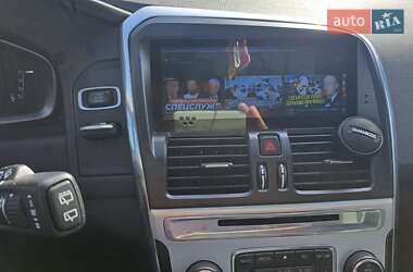 Внедорожник / Кроссовер Volvo XC60 2016 в 
