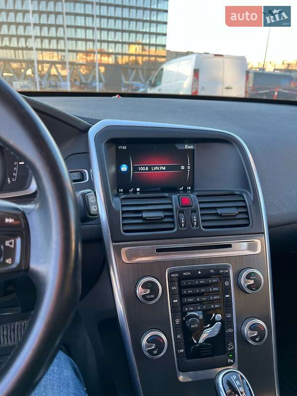 Внедорожник / Кроссовер Volvo XC60 2015 в Львове