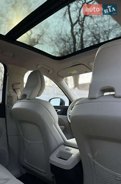 Позашляховик / Кросовер Volvo XC60 2023 в 