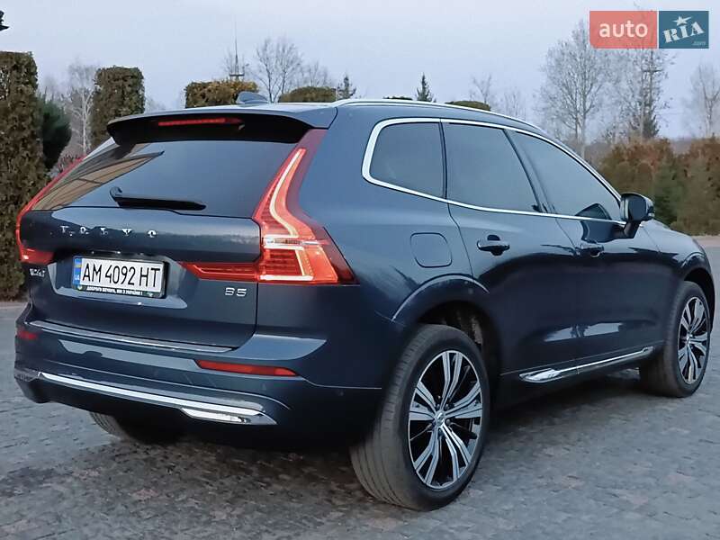 Внедорожник / Кроссовер Volvo XC60 2021 в Киеве