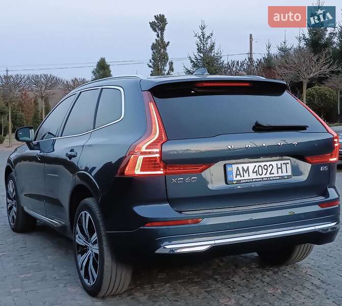 Внедорожник / Кроссовер Volvo XC60 2021 в Киеве