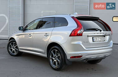 Внедорожник / Кроссовер Volvo XC60 2017 в 