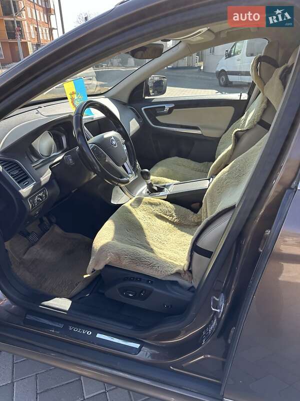 Внедорожник / Кроссовер Volvo XC60 2014 в Староконстантинове фото 5 Внедорожник / Кроссовер Volvo XC60 2014 в Староконстантинове