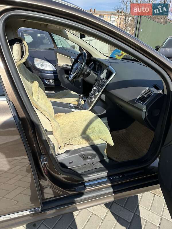 Внедорожник / Кроссовер Volvo XC60 2014 в Староконстантинове фото 6 Внедорожник / Кроссовер Volvo XC60 2014 в Староконстантинове