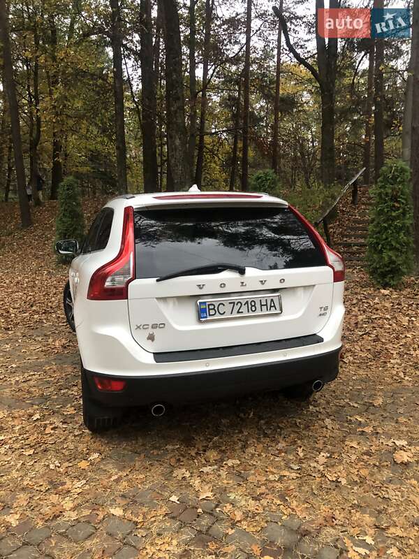 Внедорожник / Кроссовер Volvo XC60 2011 в Трускавце