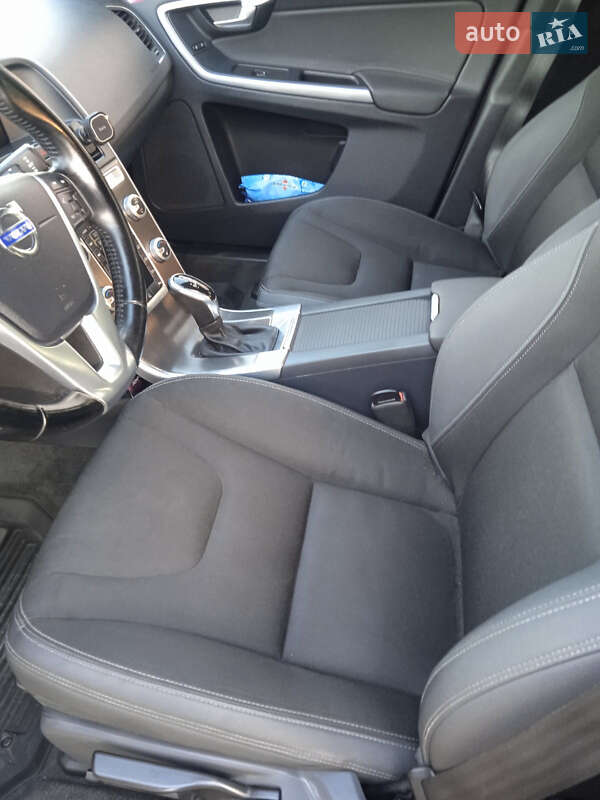 Позашляховик / Кросовер Volvo XC60 2014 в Вараші фото 10 Позашляховик / Кросовер Volvo XC60 2014 в Вараші