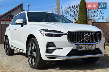 Внедорожник / Кроссовер Volvo XC60 2023 в 