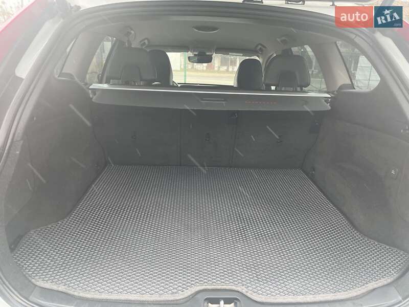 Позашляховик / Кросовер Volvo XC60 2015 в Києві