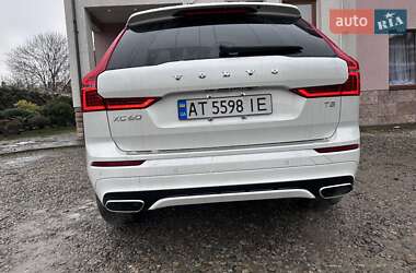Внедорожник / Кроссовер Volvo XC60 2019 в 