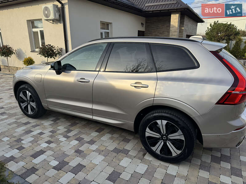 Внедорожник / Кроссовер Volvo XC60 2024 в Ужгороде