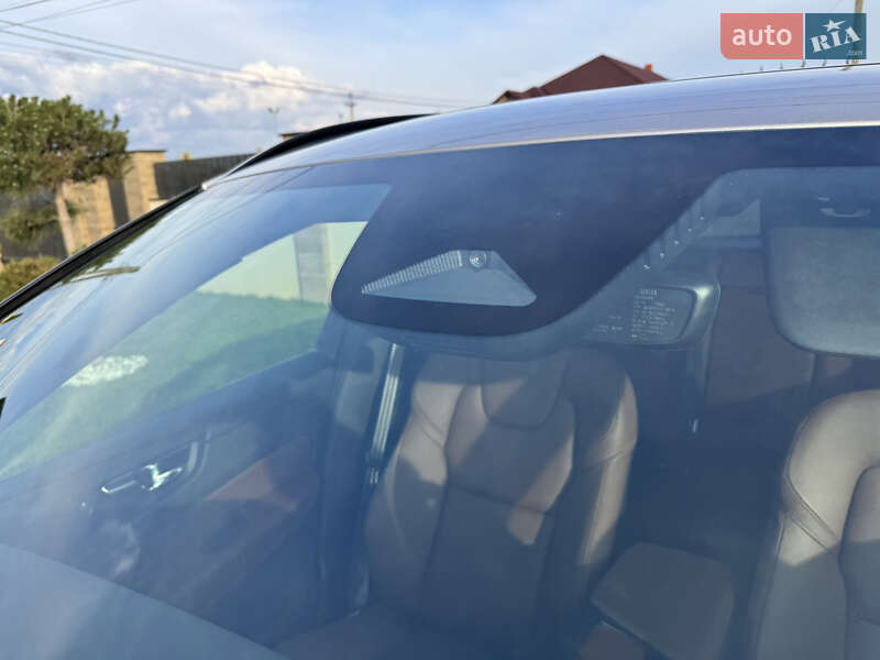 Внедорожник / Кроссовер Volvo XC60 2024 в Ужгороде