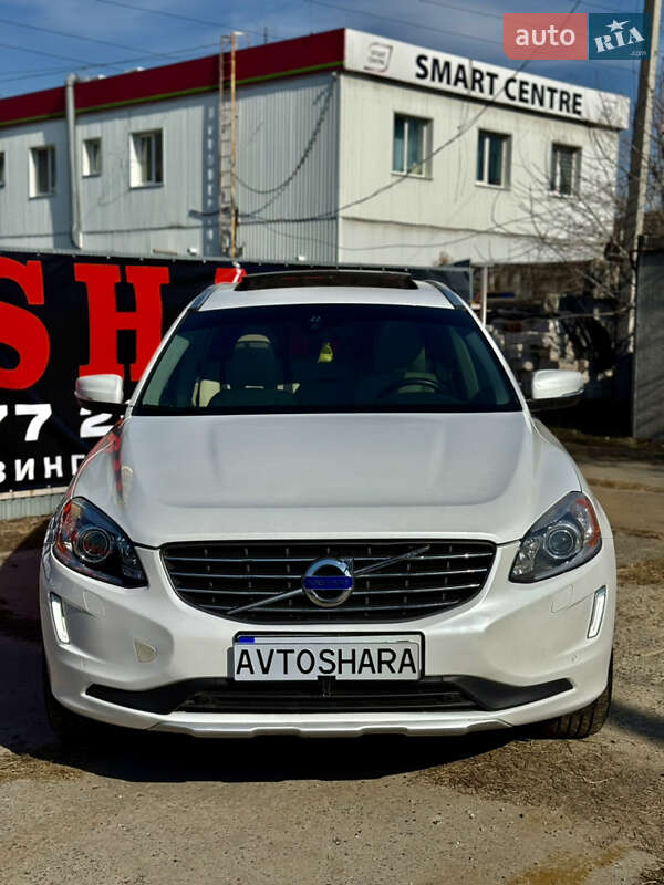 Внедорожник / Кроссовер Volvo XC60 2016 в Киеве